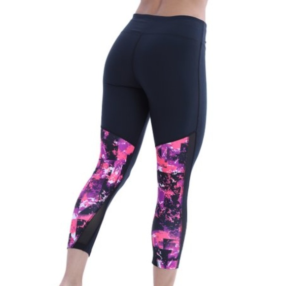 NWT MARIKA Black Magenta Muse Crop Leggings - Picture 5 of 8